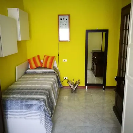 Domus Gialla
